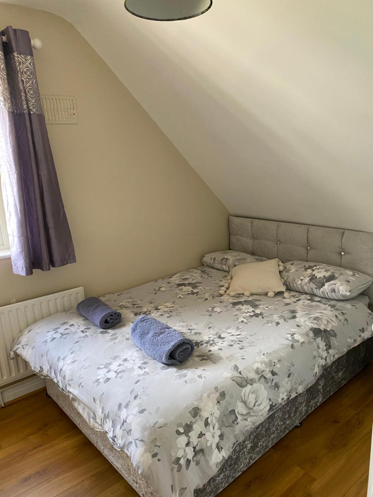 Blacklion Holiday Homes Екстер'єр фото