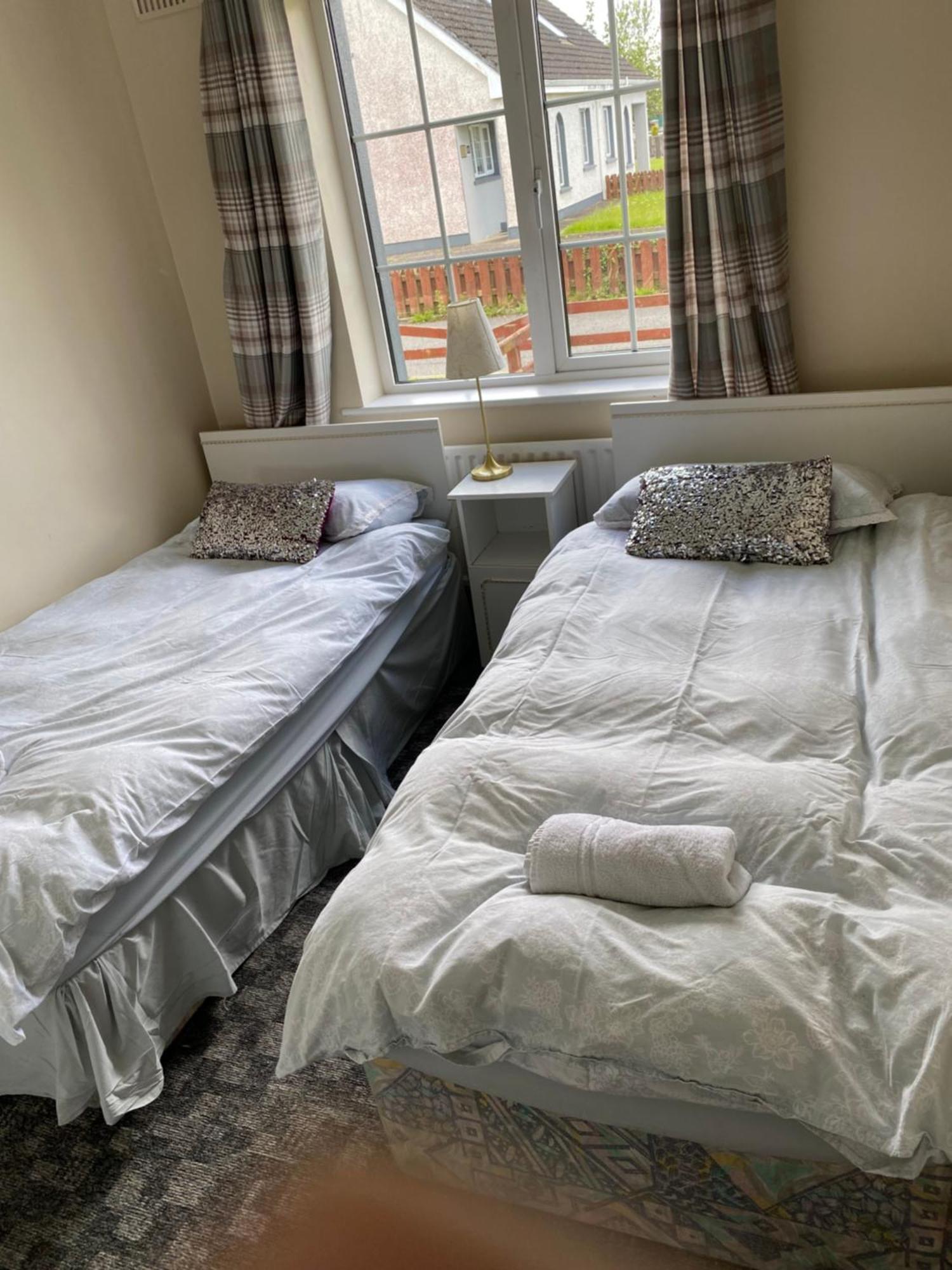 Blacklion Holiday Homes Екстер'єр фото