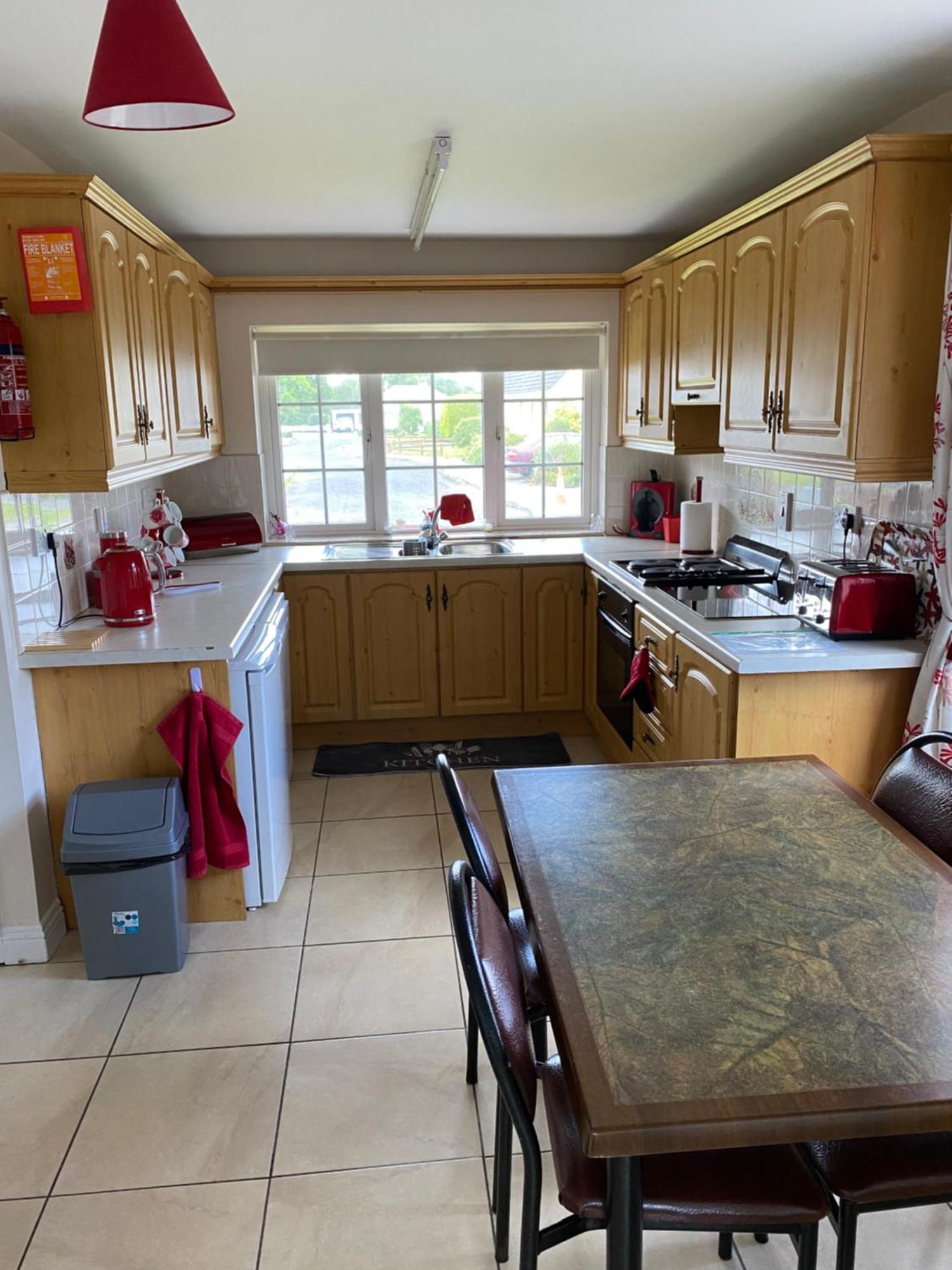 Blacklion Holiday Homes Екстер'єр фото